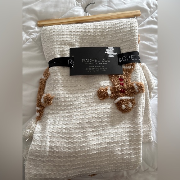 Rachel Zoe Gingerbread Man Blanket - Picture 3 of 3